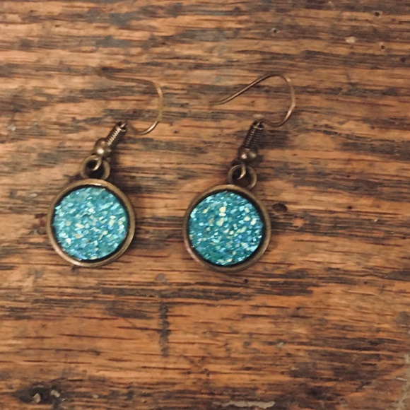 Drop round earrings - Picture 2 of 2